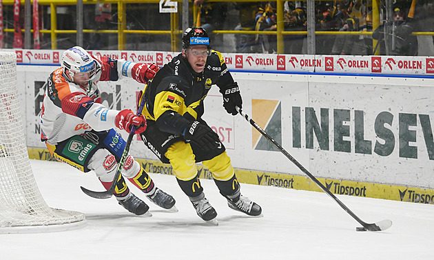 ONLINE: Litvínov vede nad Pardubicemi, Sparta se vydává do Plzně, Brno do Třince