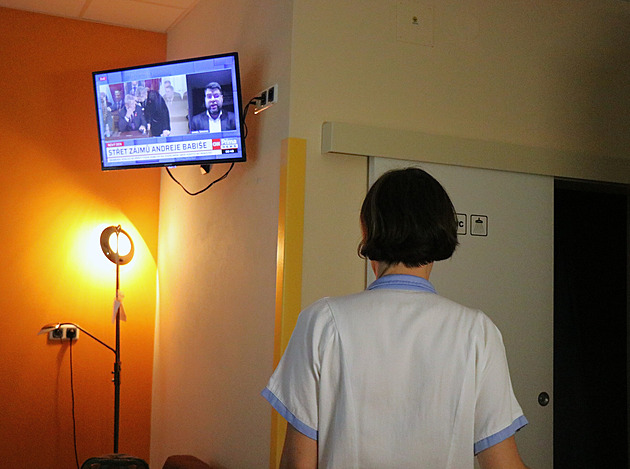 Už žádné drobné na televizi. Pacienti v novoměstské nemocnici ji sledují zdarma