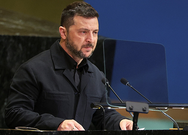 Zelenskyj už dostal americký plán pro Ukrajinu, bude o něm jednat s Trumpem