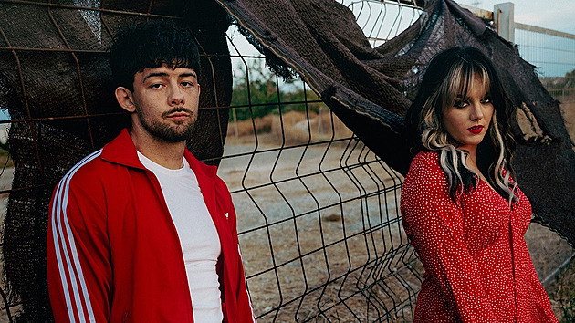 TRENDY V KLIPECH: Farna spojila síly s Calinem, Callta natočil motivační song