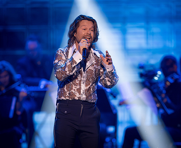 GLOSA: Kýč, trapno a promo. Českému slavíkovi je jedno, co se na hudební scéně děje