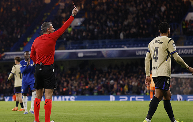 ONLINE: Barcelona jde do deseti, Shickův Leverkusen vede na City. Juventus tápe