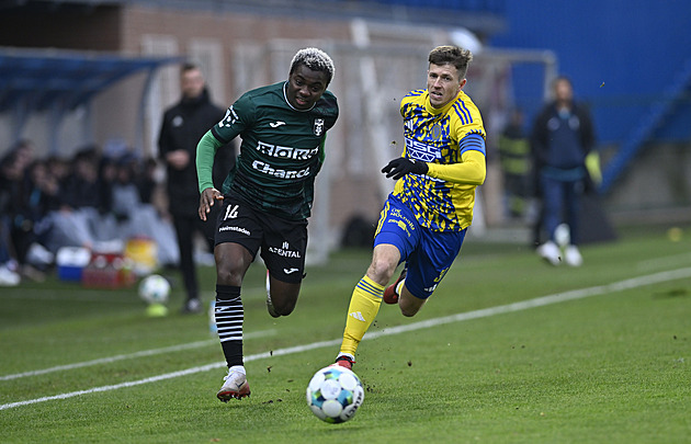 ONLINE: Zlín - Karviná 0:3, druhý ligový gól v kariéře střílí Boháč, Ayaosi opět asistoval