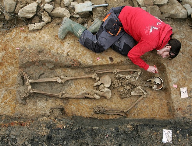 Ničí je slunce a vadí jim česnek. Vzácnou upíří nemoc umí v Česku léčit jen tři lékaři