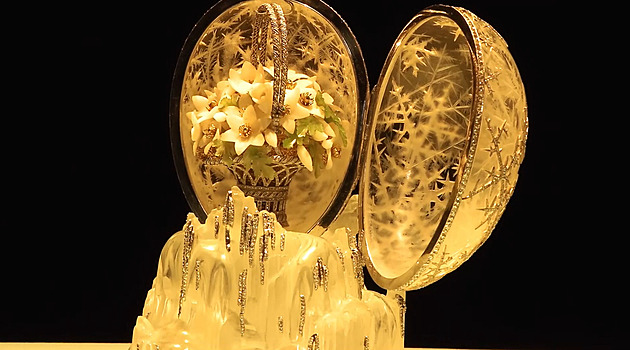 Vločky z tisíců diamantů. Fabergého Zimní vejce vydražili za rekordní sumu