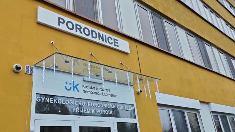 Tragédie v litoměřické porodnici: Během dne lékaři oživovali čtyři novorozence, dva zemřeli