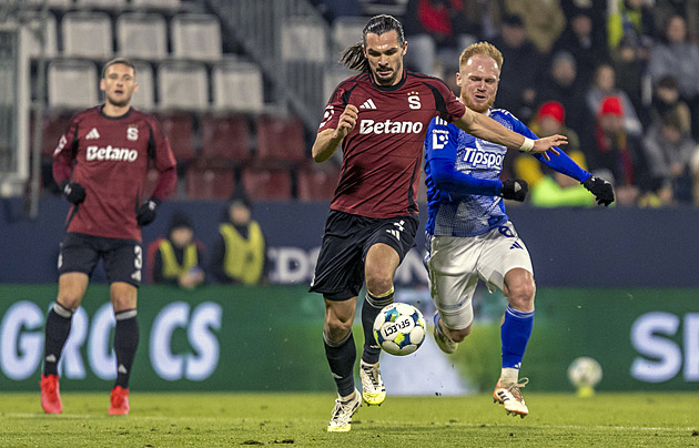 Olomouc - Sparta 0:1, šancí málo. Hosty zachránil Rrahmani, gól domácích neplatil