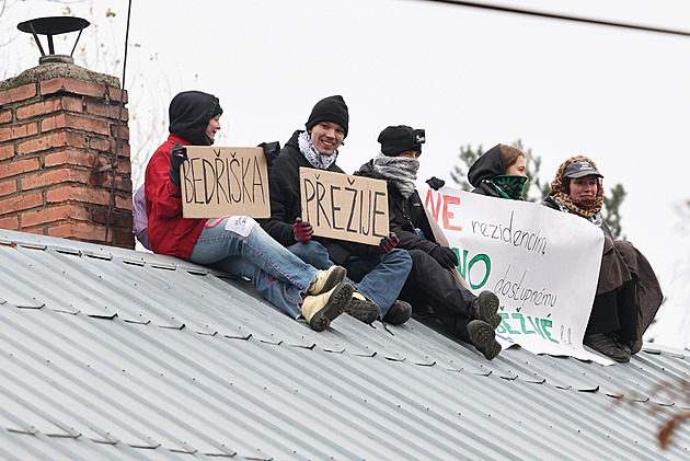 Dům v ostravské Bedřišce půjde k zemi. Zajistili ho policisté