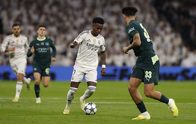 ONLINE: Hraje se šlágr Real vs. City, Leverkusen se Schickem v sestavě vede