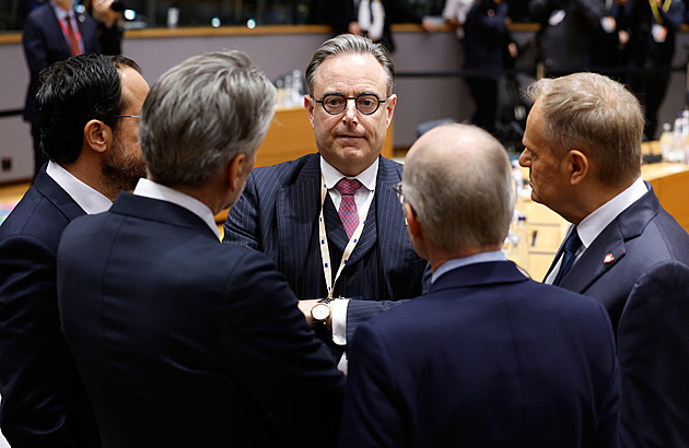 „Skočíme ze skály, snad nás padák udrží.“ Klíčový summit EU řeší ruská aktiva