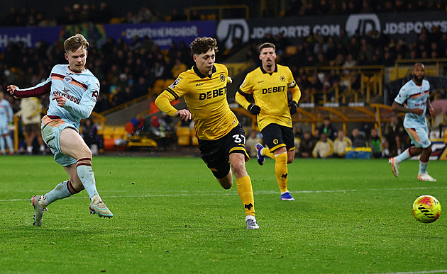 ONLINE: City slaví, Wolves opět prohráli. Tottenham ve šlágru vyzve Liverpool