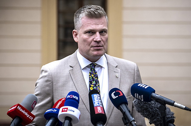 Turek prezidenta nepřesvědčil. Babiš chce s Pavlem řešit jeho osud 7. ledna