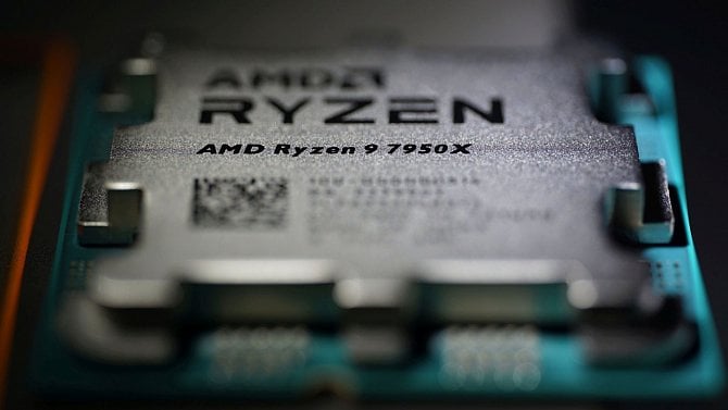 Nové procesory AMD už tento měsíc. Máme termíny vydání notebooků s Ryzeny AI 400 a herního 9850X3D