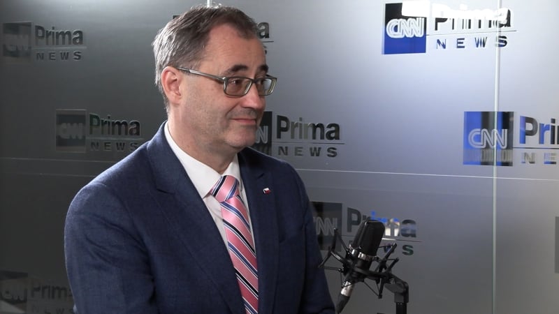 Finanční bonus za prevenci, více tělocviku i nový trestný čin. Šťastný nastínil své plány