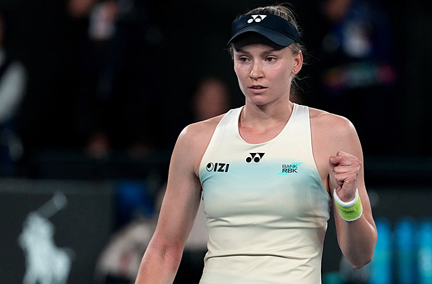 Australian Open ONLINE: Souboj ranařek o titul. Rybakinová nad Sabalenkovou vede