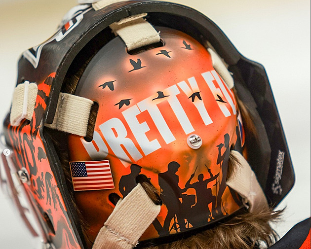 Dostál byl tváří punkového večera v NHL. Ducks se spojili s kapelou Offspring