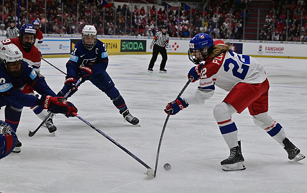 ONLINE: Česko - USA. Hokejistky na úvod her nastupují proti hlavním favoritkám