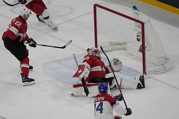 ONLINE: Česko - Švýcarsko 1:0. Divoká přesilovka hokejistů, šance měl i soupeř