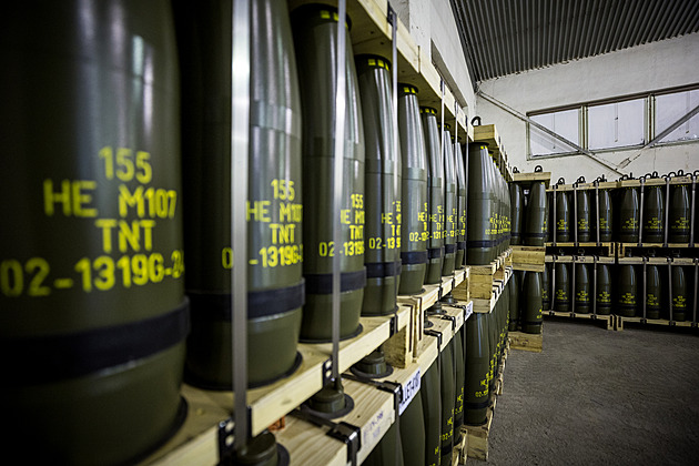 Většina Čechů je pro pokračování muniční iniciativy, ukázal průzkum