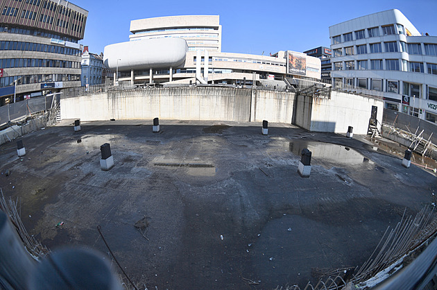 Ústí se po letech zbaví díry v centru, podoba nové stavby zatím zůstává nejasná