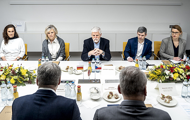 Místo dalšího centra pro narkomany v Praze 1 radši mobilní kontejnery, radí Pavel