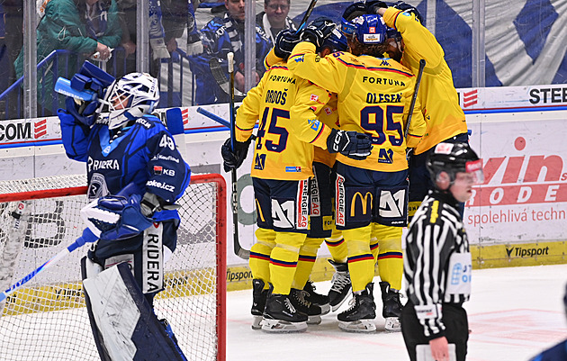 ONLINE: Pardubice bojují v Litvínově, Budějovice vedou. Sparta vyzve Plzeň