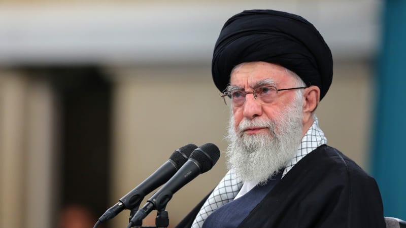 ANALÝZA: Co bude s Íránem? Režim přežije i smrt vůdce, má spojence. Hrozí otevřená válka