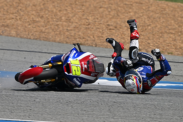 Salač měl v Thajsku pád. Po dvou přerušeních závodu dojel na 19. místě