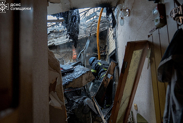 Ukrajina a Rusko se obviňují z porušování velikonočního příměří v tisícovkách případů