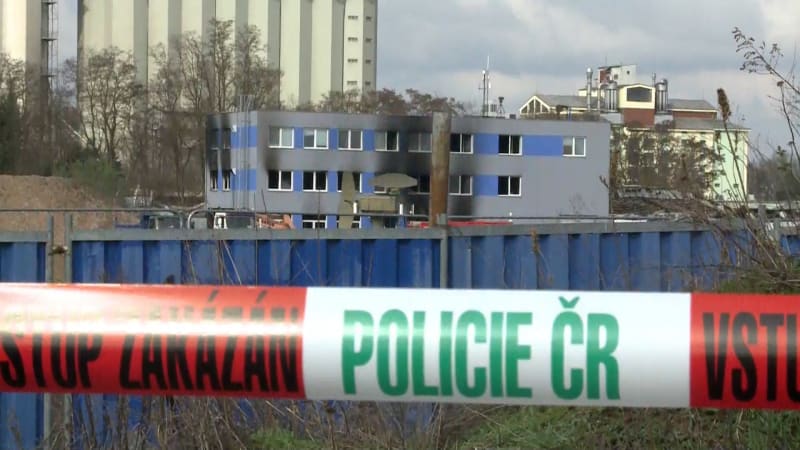 Teroristický útok v Pardubicích: Podezřelá Američanka je v Česku, Slovensko ji vydalo