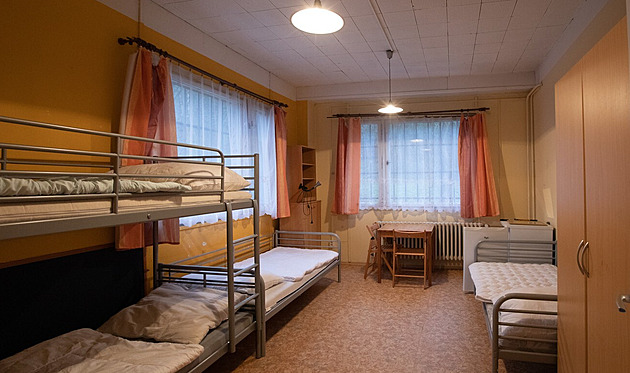 Nemoc, násilí, ztráta práce. Samoživitelky bez peněz končí v azylových domech