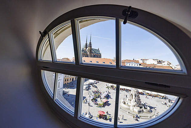 OBRAZEM: Hostili tu Bryana Adamse i Věstonickou venuši. Budova hotelu slaví 111 let