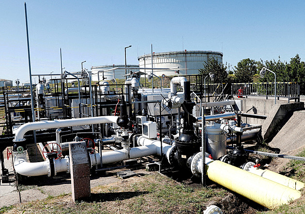 ANALÝZA: Jak Brusel přijal kyjevskou pohádku o ropovodu