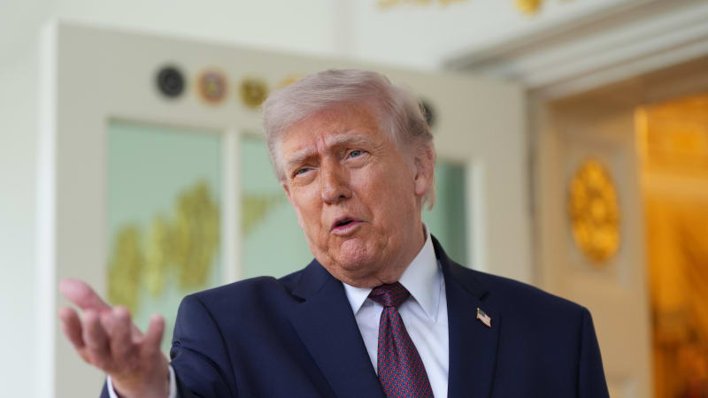 Popravčí čety v Trumpových USA? Ministr chce federální trest smrti, zločinci by se měli střílet