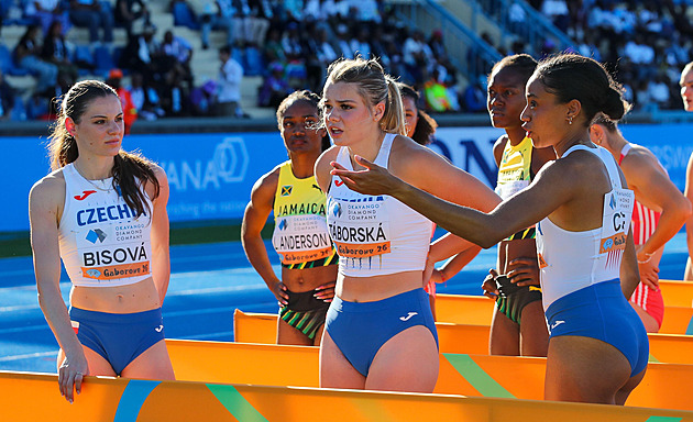 Čtvrtkařkám se finále na World Relays nevyvedlo, ztratily už na první předávce