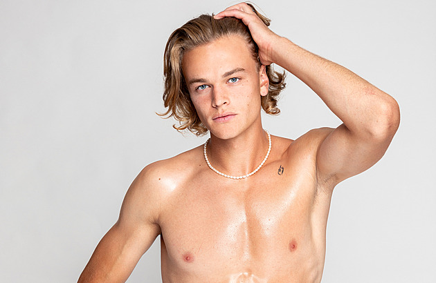 Dva roky abstinuji, od reality show se snažím odpojit, říká model Oliver Průcha