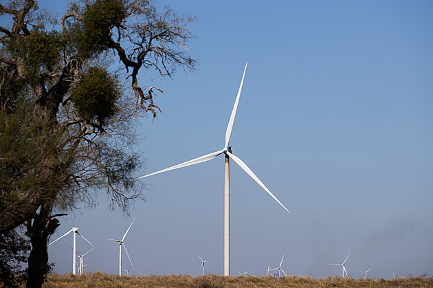 Větrné elektrárny ve Vrančicích na Příbramsku nebudou, lidé je odmítli v referendu