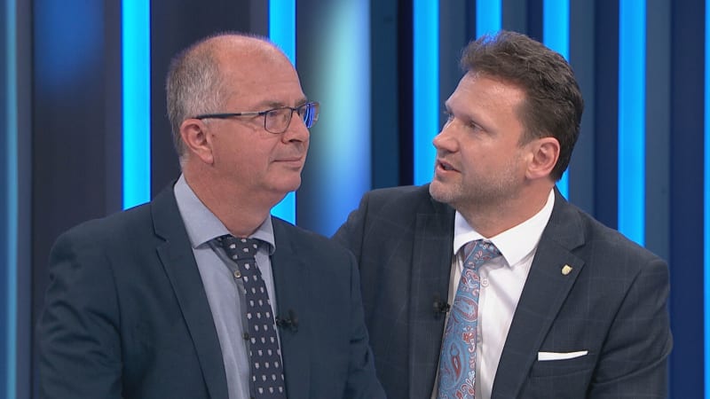 Philipp: Zbavovat se Explosie může jen blázen. Vondráček v možném prodeji vidí příležitost