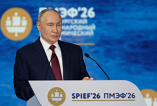 Ve schůzce se Zelenským nevidím smysl, řekl Putin. Zkritizoval evropské elity