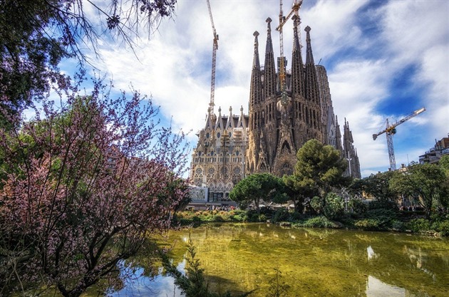 Vegetarián na oslovi stvořil nejkrásnější město. Barcelona patří Gaudímu