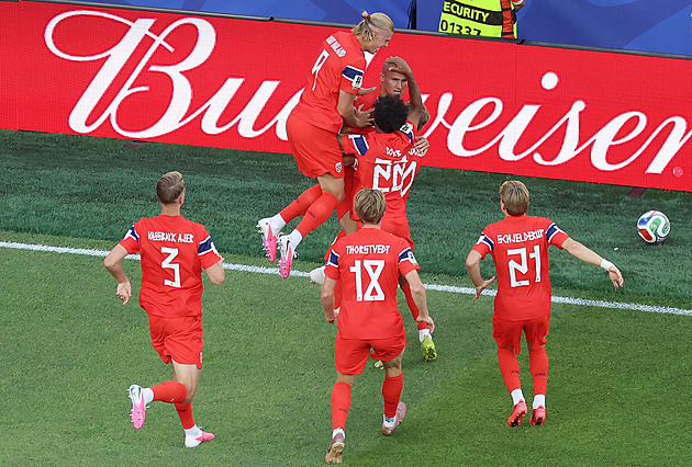 ONLINE: Irák - Norsko 1:3, Seveřané odskakují, hlavičkou zakončuje Østigard
