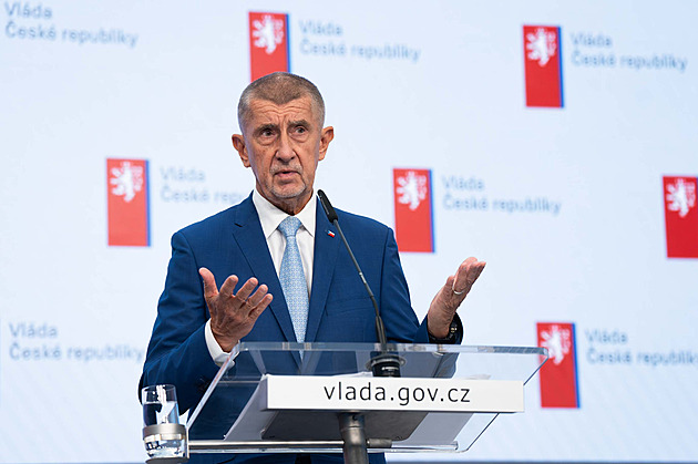 Nezvykle rychlé rozhodnutí, podjatý soud. Vládní politici reagují na opatření ÚS