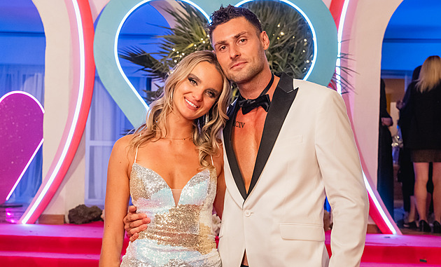 Kristi a Trabo se vzali. Láska se dá najít v reality show, vzkazuje Hejdová