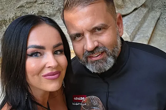 Šéfkuchař Radek Kašpárek je po rozvodu znovu zamilovaný. Ukázal novou partnerku