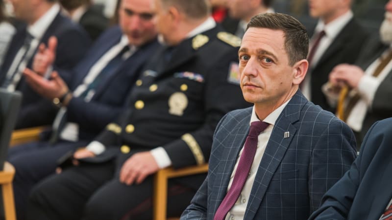 Grolich: Lidé jsou znechucení z vládních poslanců. Přinesli hroznou aroganci
