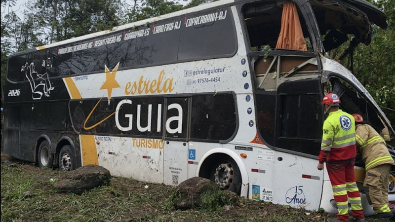 Tragická nehoda autobusu v Brazílii si vyžádala deset obětí. Mezi nimi byly jen ženy