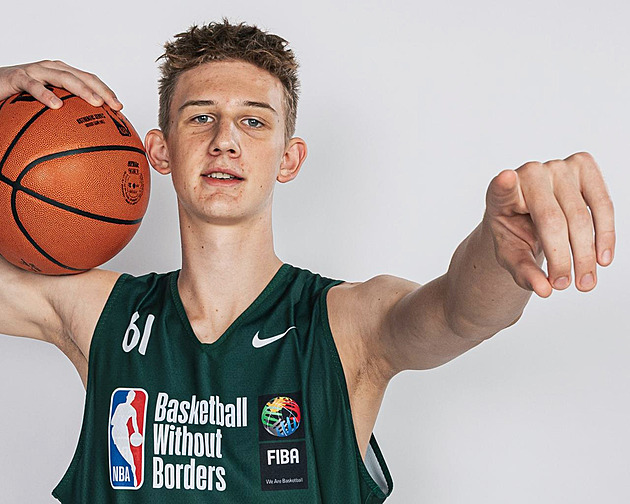 Ukaž se! NBA vybrala Houšku mezi nejlepší teenagery světa do Phoenixu