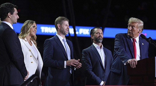 Trumpovo popírání hrozby AI má důvod. Masivní osobní investice, říká analýza