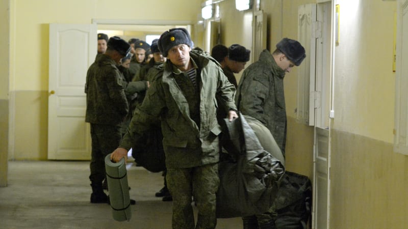 Čtyři roky od první mobilizace Rusů. Přeživší stále bojují, přibývá vyhoření a sebevražd