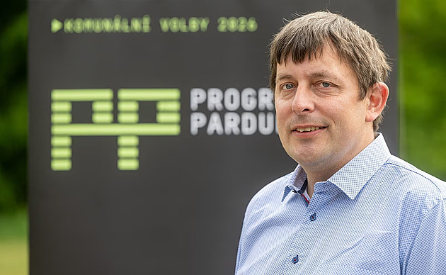 Nečekejme, až dopravu vyřeší stát, říká lídr Progresivních Pardubic. Obvody chce zrušit